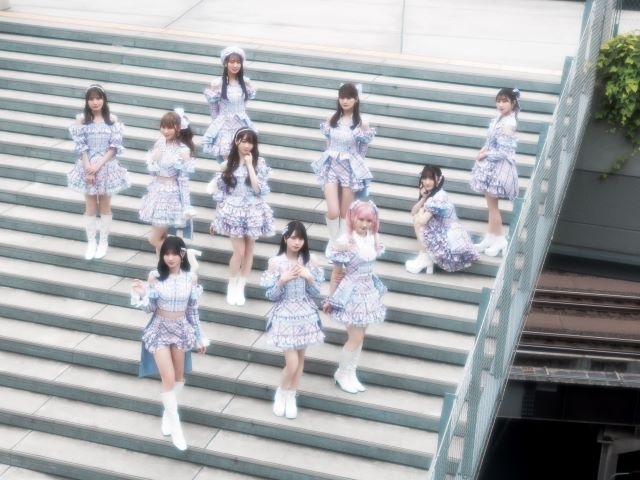 ＝LOVE、17thシングル「絶対アイドル辞めないで」よりカップリング曲「海とレモンティー」MV公開