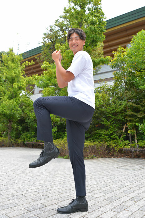 慶大野球部出身のモデル・小菅真路。最速１５１キロの投手として白球に青春を捧げた（カメラ・二川　雅年）