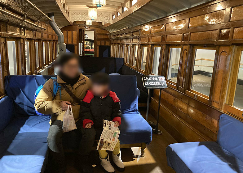 博物館内には、SLや古い列車がたくさん展示されており、電車好きな子どもにはたまらないスポット（写真撮影／永見 薫）