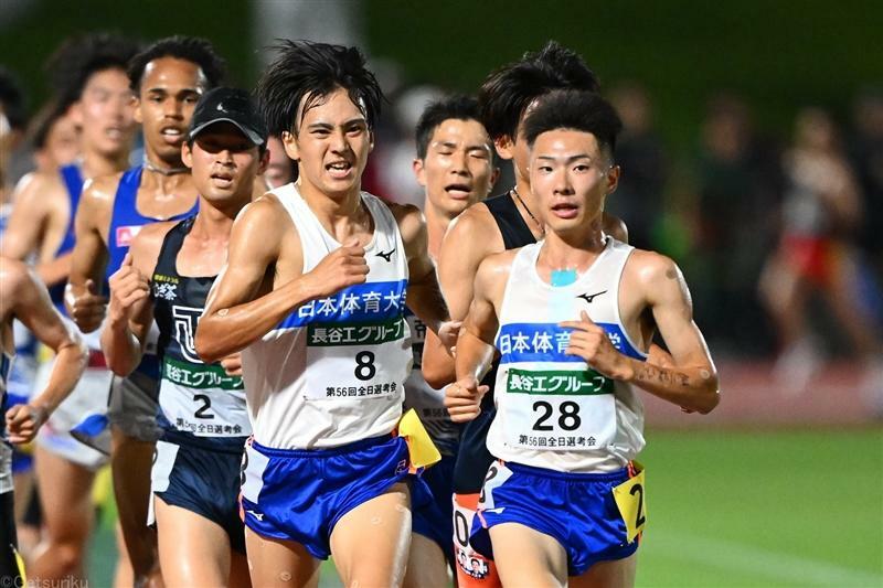 6月の全日本大学駅伝関東学連選考会で3年ぶりの伊勢路行きに貢献した平島龍斗（手前左）