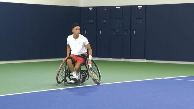 パリパラリンピックへ向け練習を行う車いすテニス・小田凱人選手