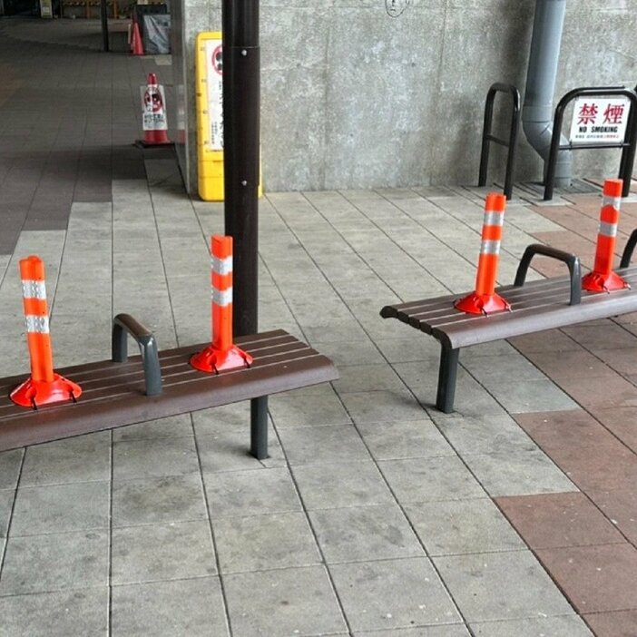 新宿区中井にあるベンチ