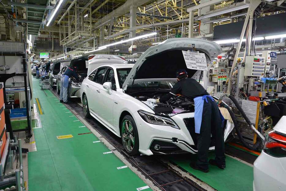 なかなか平穏が訪れない新車市場。実際に、昨年と販売台数を比較すると2024年の上半期は昨年の数字を下回っているという。