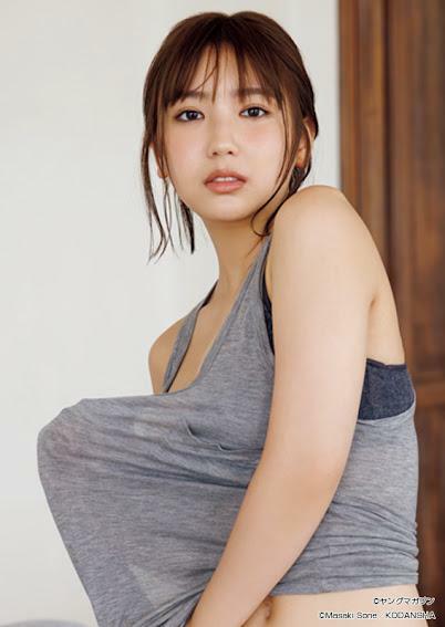 「ヤングマガジン」第35号に登場した沢口愛華さん