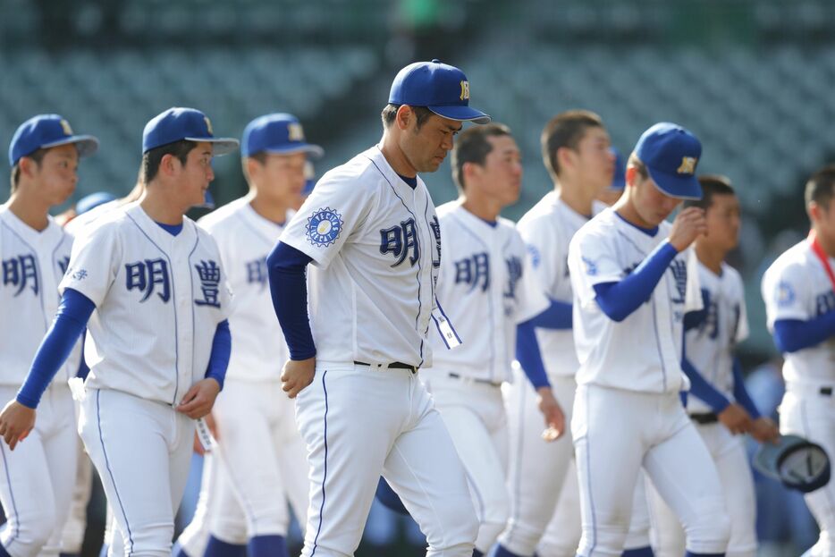 元コンビニ店長が甲子園準優勝へ！ 明豊・川崎絢平監督の若者コミュニケーション術