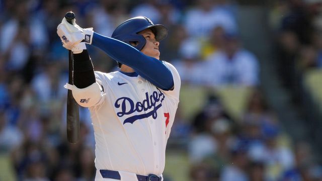 30号を放ったドジャースの大谷翔平選手(写真：AP/アフロ)