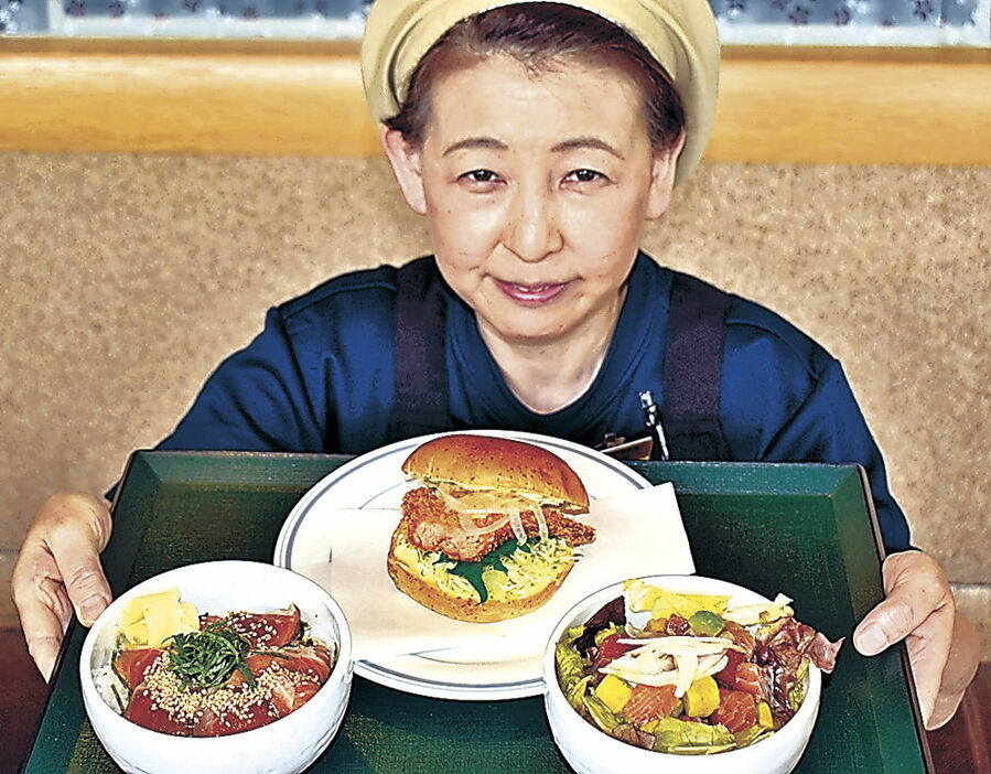 サクラマスを使用したメニュー＝道の駅新湊