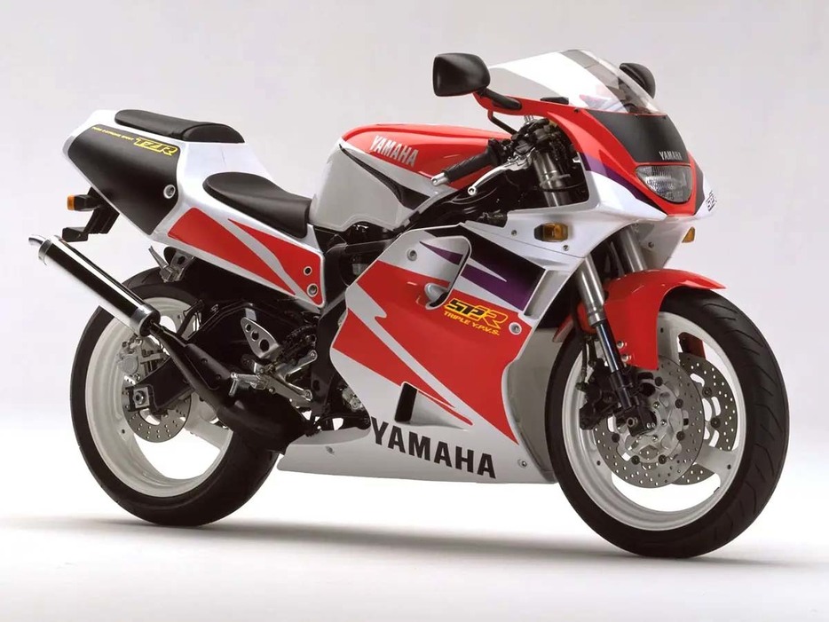 TZR250シリーズの最終型となったのは、TZR250SPRは1995年に登場。それまでのRSとSPを統一し、乾式クラッチ+クロスミッション仕様で、トリプルYPVSを備える。