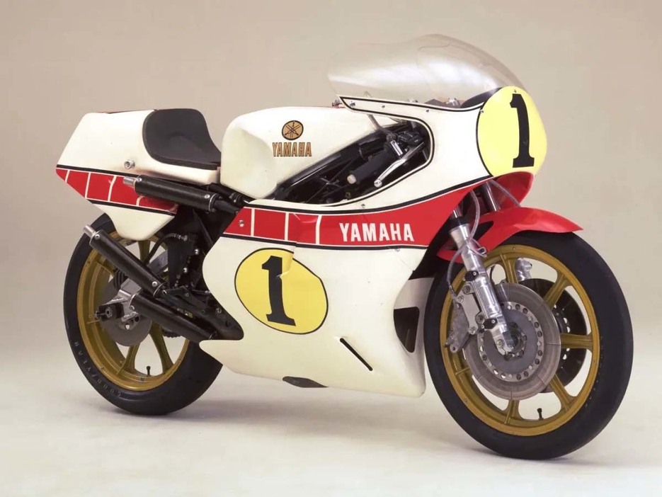 ヤマハのワークスレーサーYZR500は、1978年から1980年までケニー・ロバーツのライディングで、3年連続でワールドチャンピオンを獲得している。