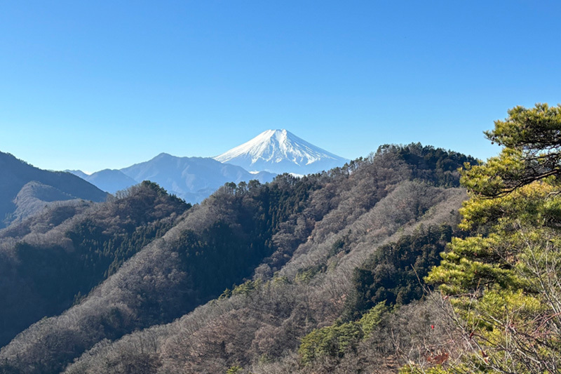 秀麗富嶽十二景、十二番山頂の御前山から望む富士山