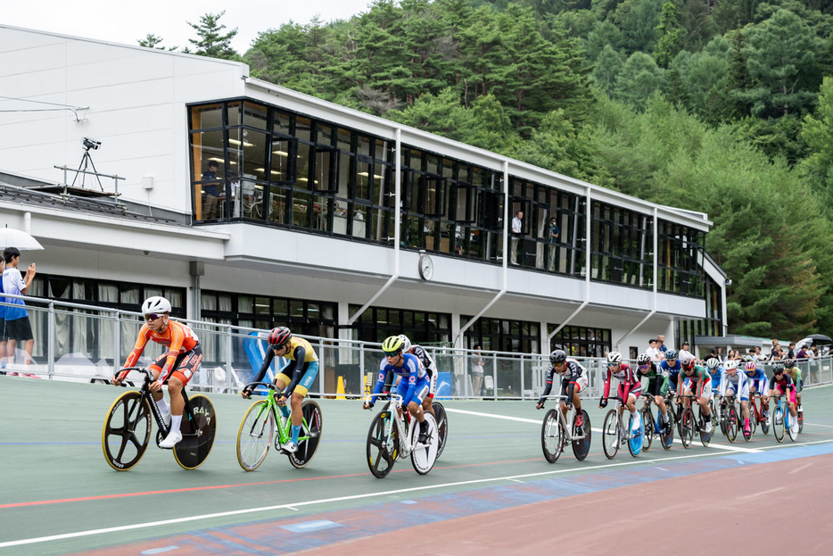 写真：Bicycle Club