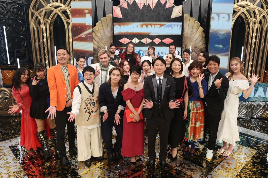 7月27日放送「土曜プレミアム 有吉弘行のものまねTHEワールド」の出演者（C）フジテレビ