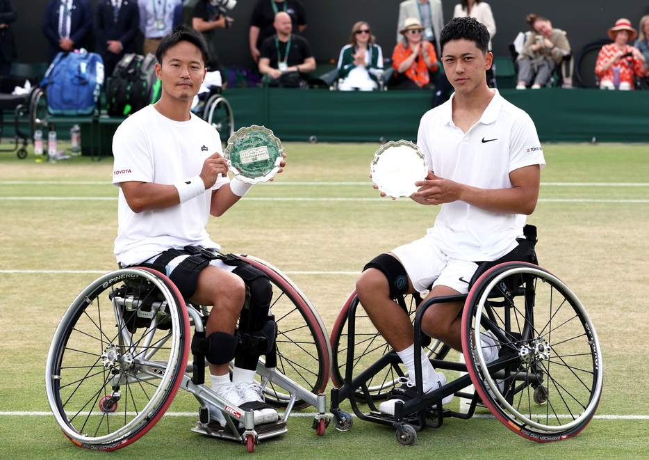 （左から）三木拓也と小田凱人[画像/ゲッティイメージズ]