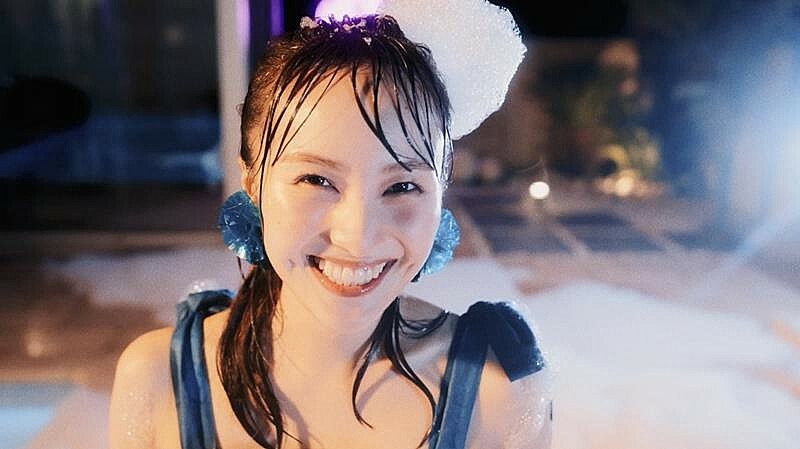 ももクロ・百田夏菜子、「熱帯夜 Fantasy」MV公開