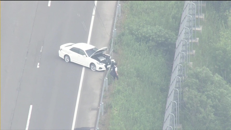 事故車両（警察の覆面パトカー）