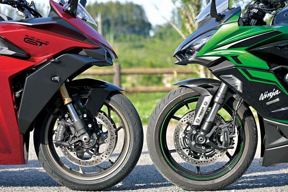 （左）GSX-S1000GT｜（右）Ninja 1000SX