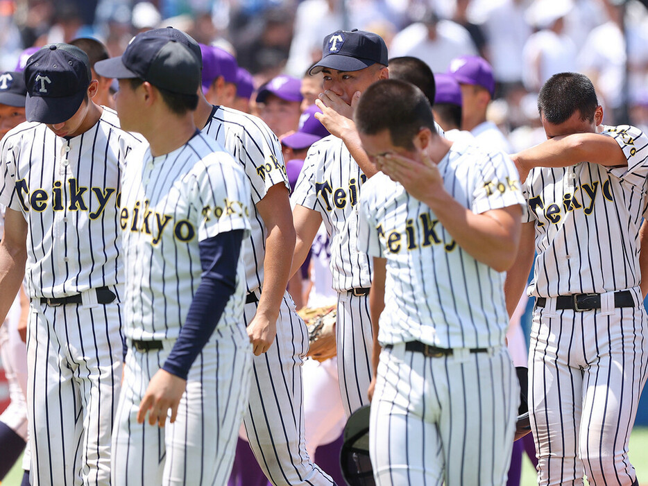 東東京大会決勝で関東一に敗れた帝京ナイン　photo by Sankei Visual