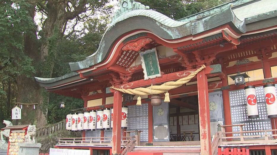 別府市の八幡朝見神社