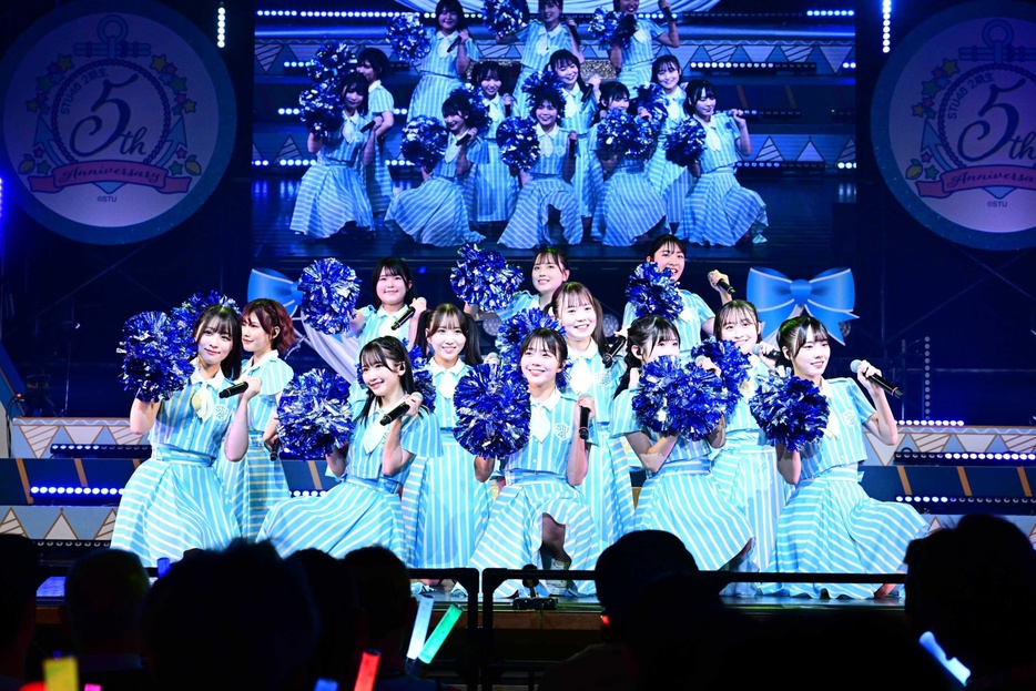 STU48の2期生が12月28日、広島国際会議場 フェニックスホールで「STU48 2期生5周年コンサート」を開催した