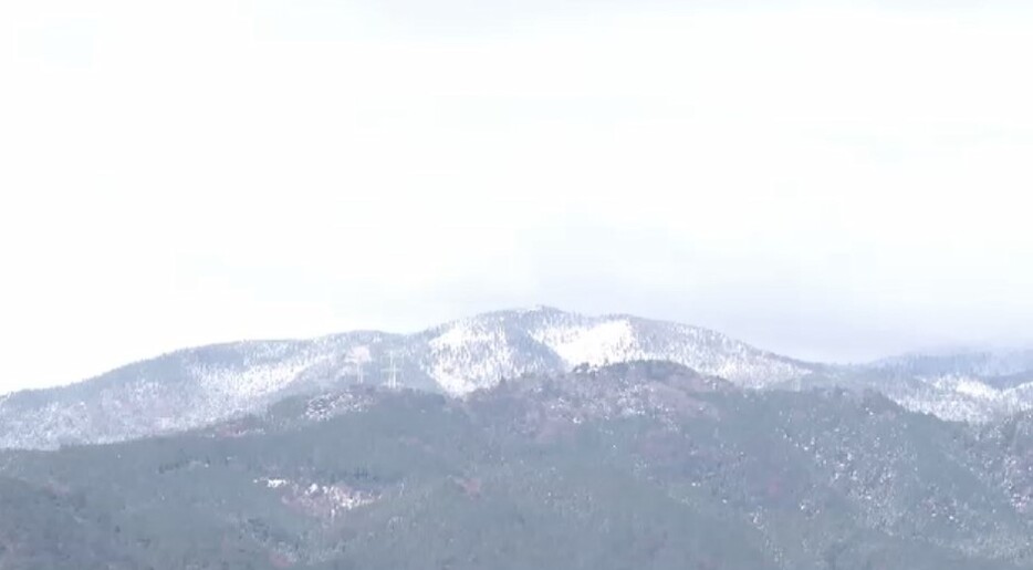 脊振山で初冠雪を観測