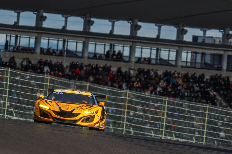 このレースが最後のレースとなったNSX GT3マシンを使用するNo.18 UPGARAGE NSX GT3GT300 来シーズンはどのマシンで戦うのか今から楽しみである。小出 峻は来シーズン、GT500クラスにステップアップすると先日発表された。