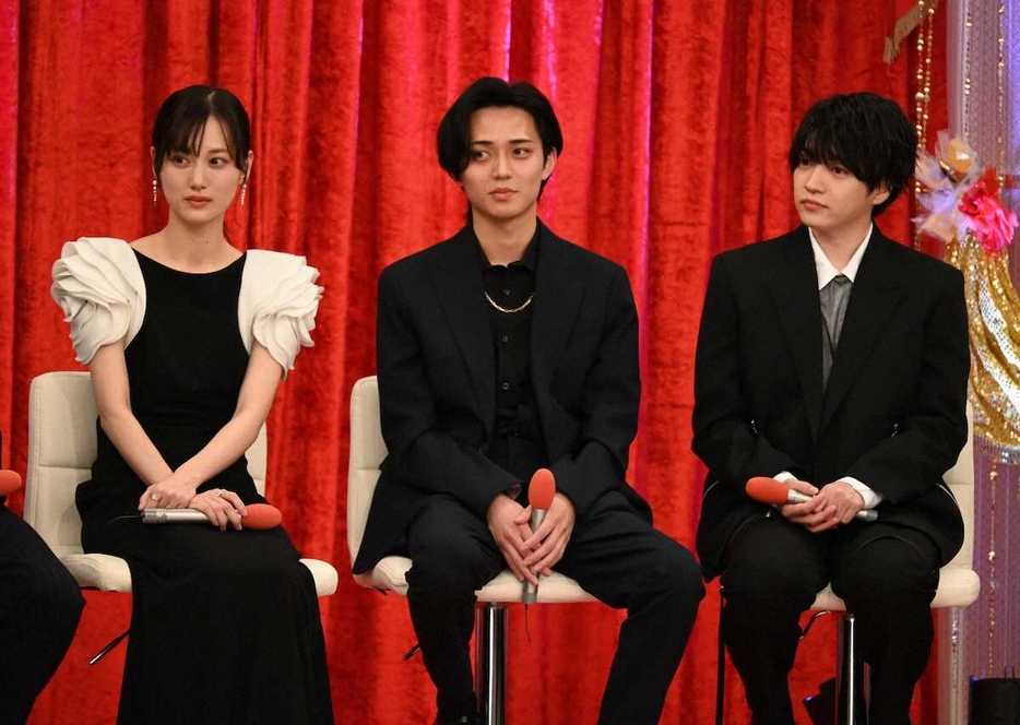 ＜フジテレビドラマライブ2025・冬」制作発表会見＞会見に出席した（左から）山本美月、永瀬廉、西畑大吾（撮影・小渕　日向子）