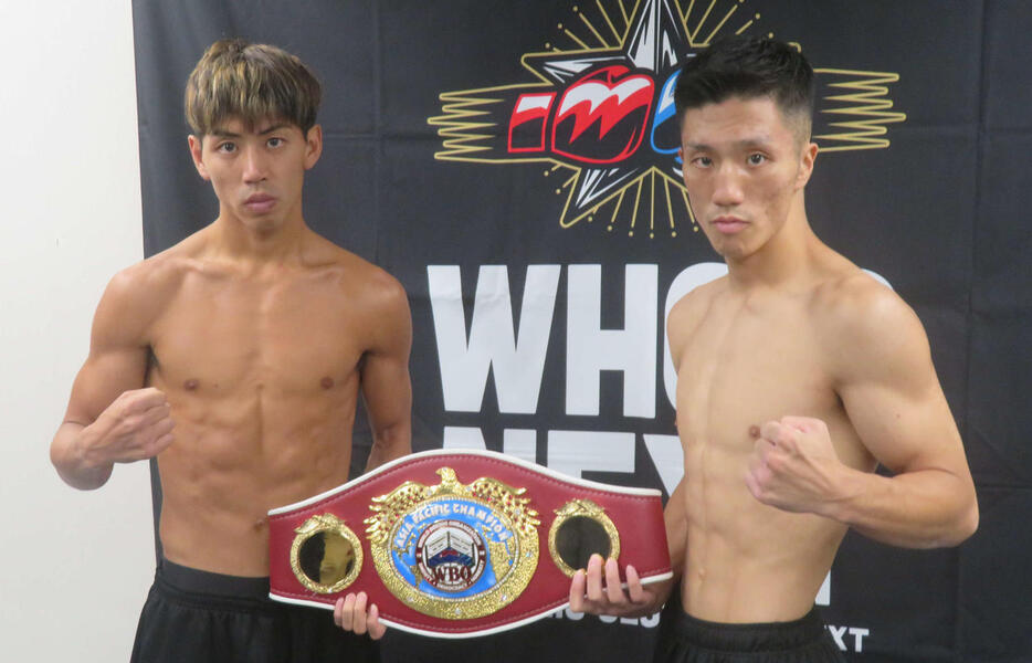 WBOアジア・パシフィック・スーパーバンタム級王座決定戦に臨む村田昴（左）と山崎海斗(2024年10月4日撮影)