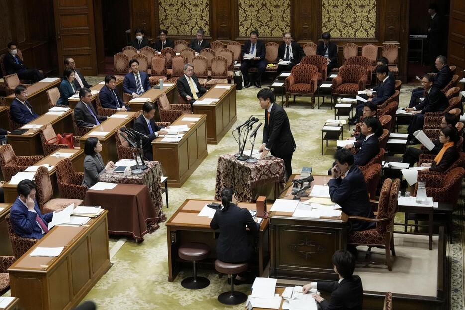 開かれた衆院政治改革特別委＝13日午前