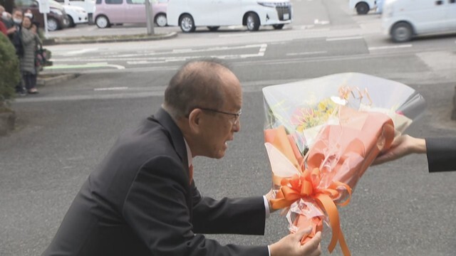 初登庁した石田實新市長　新見市役所　新見市新見