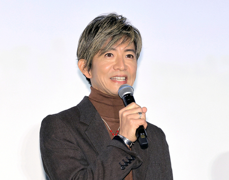 映画「グランメゾン・パリ」の初日舞台あいさつに登場した木村拓哉＝３０日、東京