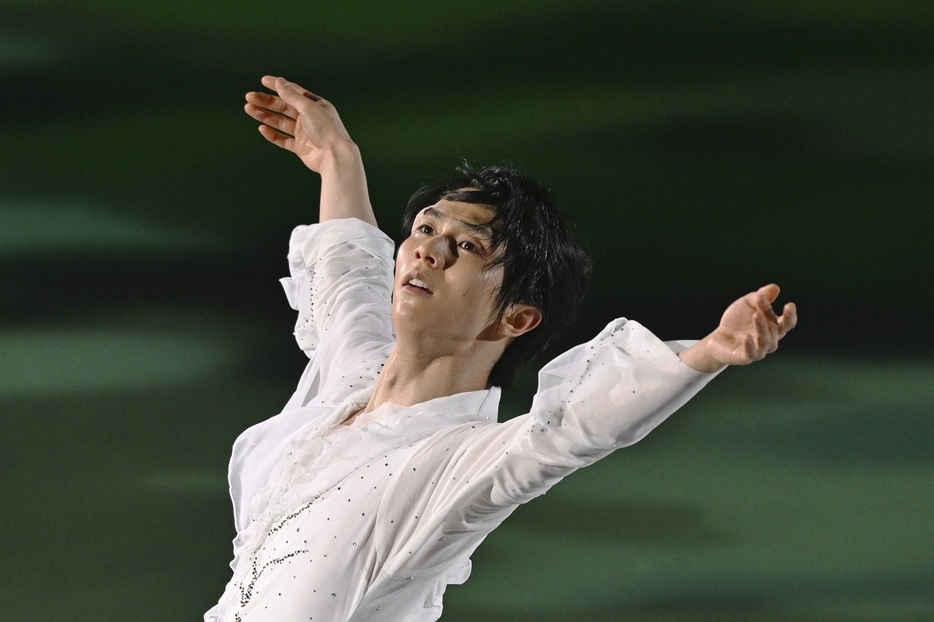 30歳となった羽生結弦さんはまた新たな表現を模索する（写真はファンタジー・オン・アイス2024、松尾/アフロスポーツ）