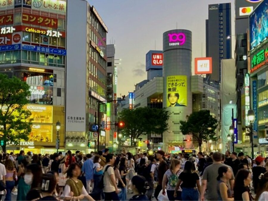 渋谷の街も海外旅行者から大人気（photoAC）