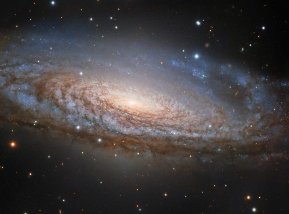 ジェミニ北望遠鏡で撮影された渦巻銀河「NGC 7331」