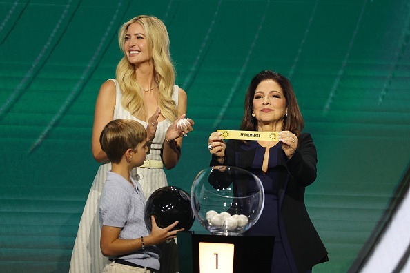 最初の抽選ボールを引いたイヴァンカ・トランプ氏 Photo/Getty Images