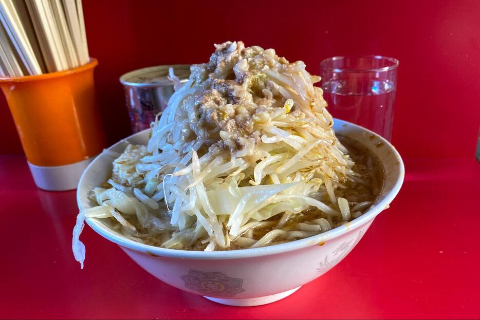 三田本店のラーメン（小） アブラ、カラメ、ニンニク、ヤサイマシ