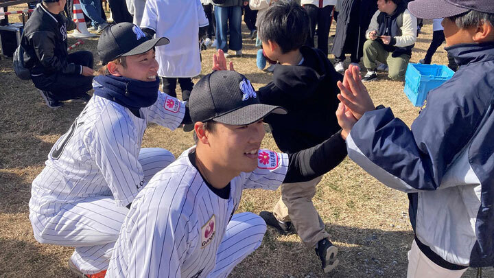 ロッテ・横山陸人投手、友杉篤輝内野手