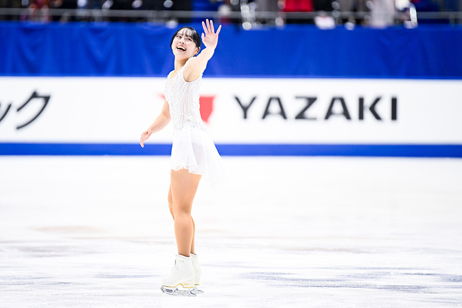 SPの演技後、観客から拍手を浴びた三宅は満面の笑みを見せた【写真：中戸川知世】