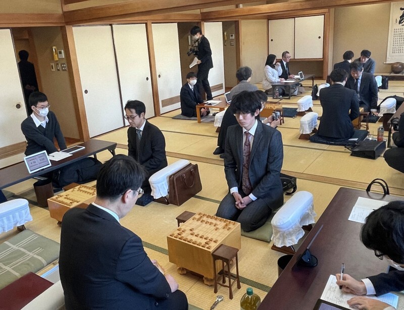 将棋会館での公式戦最終日を迎えた、三つの対局室のふすまを取り払った「大広間」＝東京都渋谷区の将棋会館で2024年12月23日、丸山進撮影