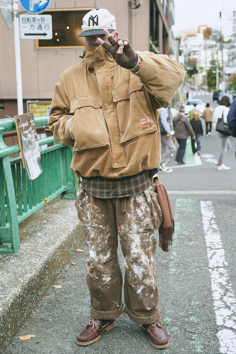 ブルゾン＝シーシー　シャツ、帽子＝ともに古着　パンツ＝ヘリル　シューズ＝レッドウィング