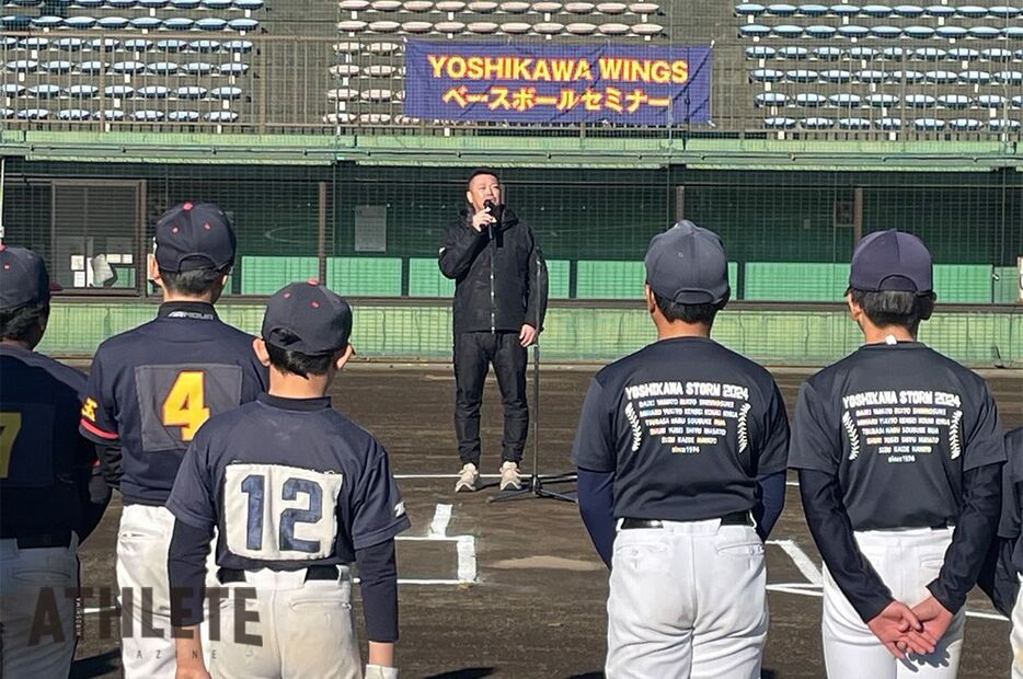 野球教室を開催した小林雅英氏