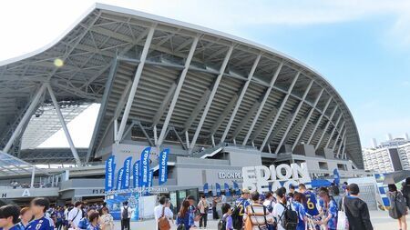 サンフレッチェ広島のサッカー専用スタジアム「エディオンピースウイング広島」。2024年2月にオープン以降、平均観客数が一気に1万人増えた（筆者撮影）