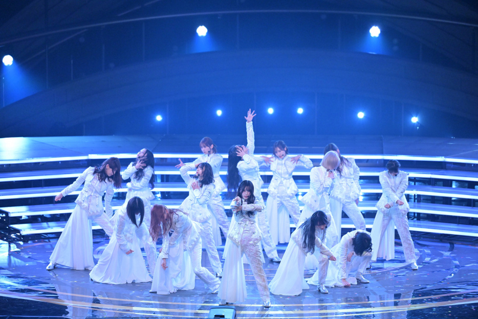 『第75回NHK紅白歌合戦』に出場した櫻坂46（C）NHK