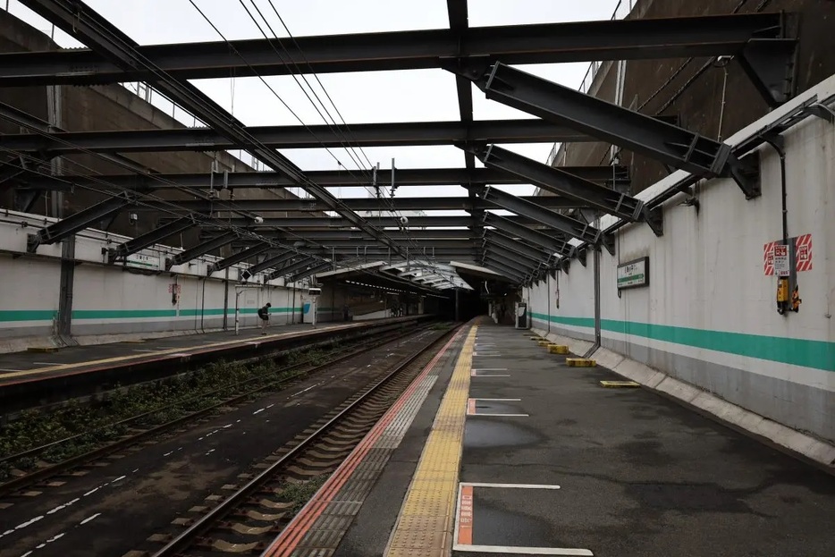 JR武蔵野線の新小平駅。半地下構造になっており、1991年10月には駅が水没する事故が発生したこともあります