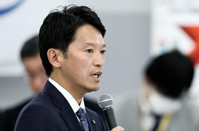 関西広域連合委員会で発言する斎藤元彦兵庫県知事=2024年11月21日午前11時18分、大阪市北区、田辺拓也撮影