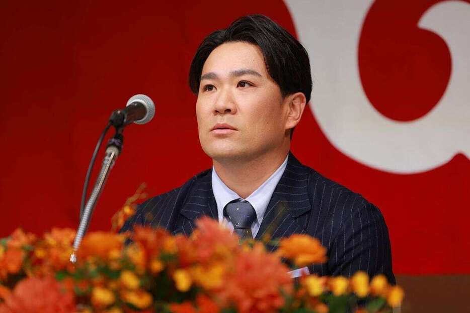 入団会見に臨む田中将大＝東京都千代田区（撮影・長尾みなみ）