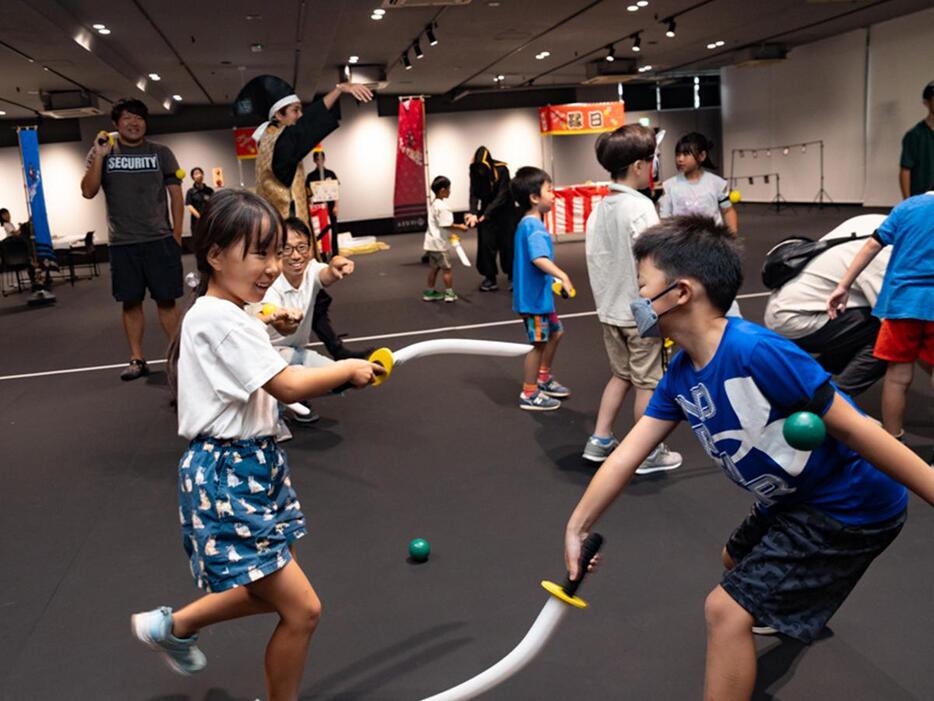 「IKUSA ARENA（イクサアリーナ）」で行ったチャンバラ合戦（写真提供＝IKUSA）