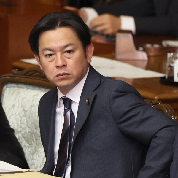 実態は紐づけ解除激増で逆転現象（福岡資麿厚労相）／（Ｃ）日刊ゲンダイ