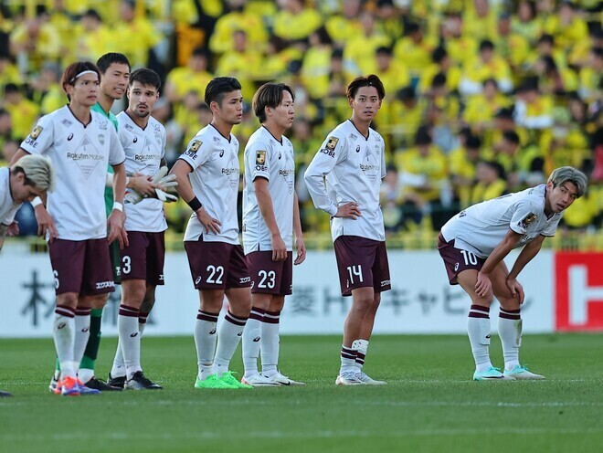 広島と勝点１差の首位で最終節を迎える神戸。写真：梅月智史（サッカーダイジェスト写真部