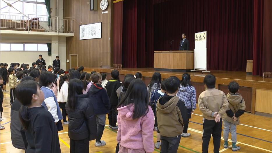 兵庫県内の多くの小中学校で2学期の終業式が行われた