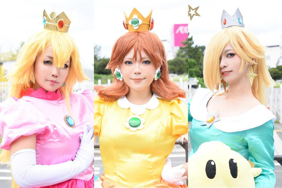 「スーパーマリオ」シリーズのヒロインのコスプレを披露した詠美ネムさん、limoneさん、かいとんさん（左より）